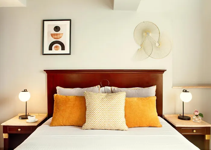 Zeus Essence Venezia Bucareste