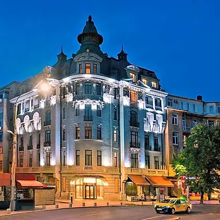 Zeus Essence Classic Hotel