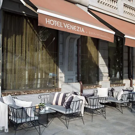 Zeus Essence Venezia Hotel