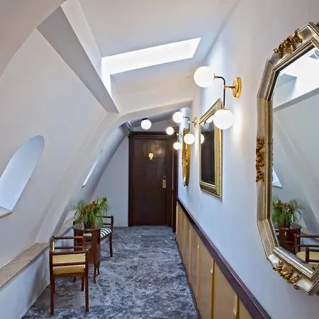 Zeus Essence Venezia Hotel 3*