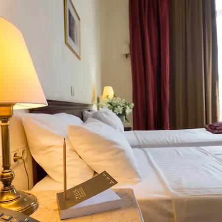 Zeus Essence Venezia Hotel 3*
