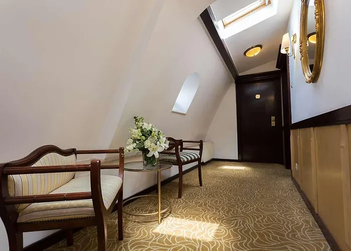 Zeus Essence Venezia Hotell 3*