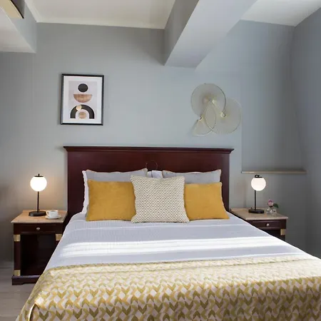 Zeus Essence Venezia فندق 3*