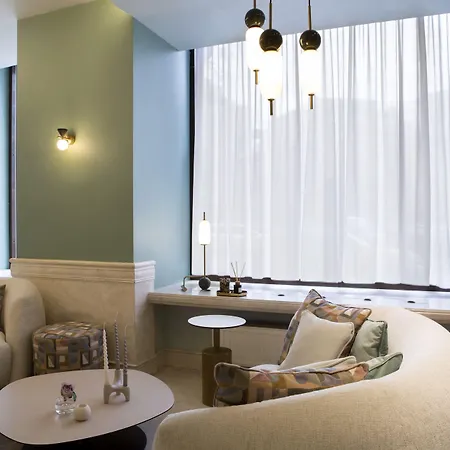 Zeus Essence Venezia بوخارست